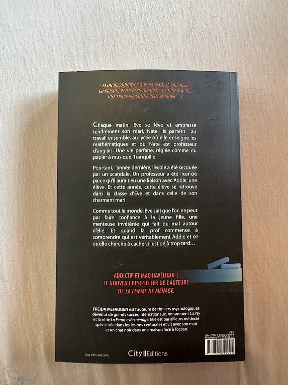 Livres: Freida McFadden  La Prof  Excellent état – D'occasion à Champagne par cic_99h5 1
