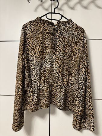 Schicke Bluse mit Leopardenmuster, Grösse 40 