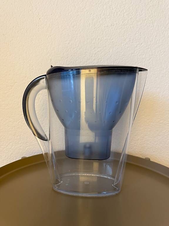 Appareils de cuisine: BRITA Wasserfilter mit blauem Deckel – D'occasion à Zürich par max_z2l2
