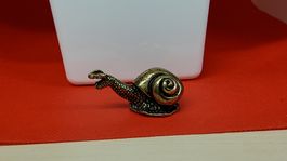 Suesse Deko-Schnecke aus Metall, goldig