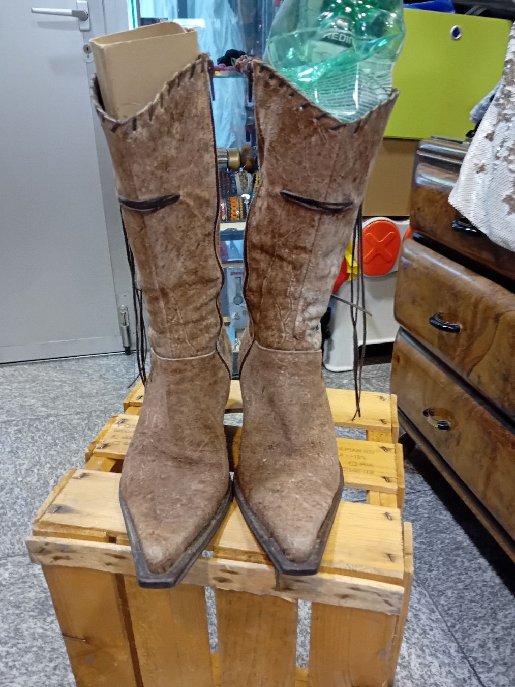 Damenschuhe: Stivali cow boy in camoscio 37 – Gebraucht aus Biasca von Old_6blh 5
