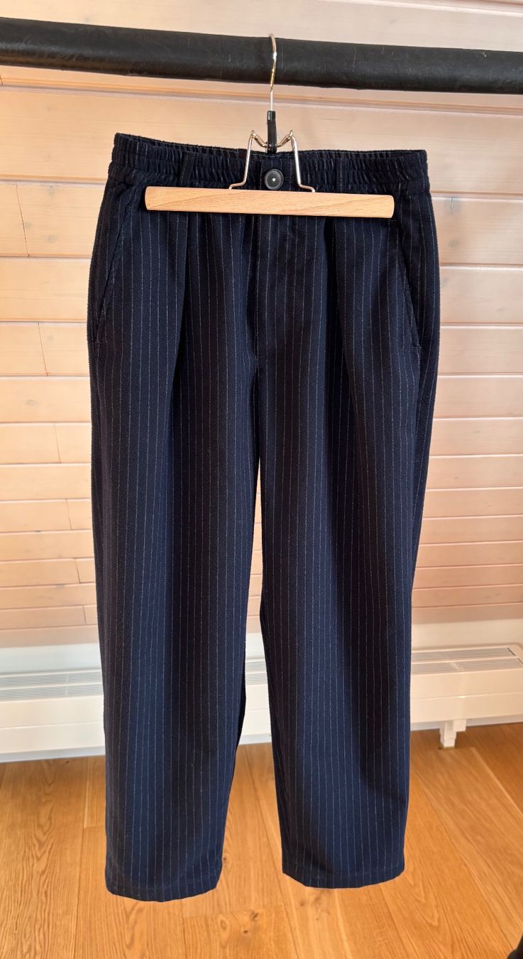 Bellerose Hosen: Bellerose VILLA navy trousers, size 0 – Neu (gemäss Beschreibung) aus Kilchberg ZH von ben_pc68