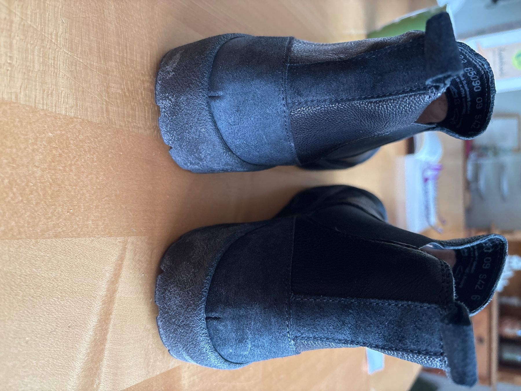 Think Damenschuhe: Stiefeletten Think 42 – Gebraucht aus Fislisbach von bassa1 2
