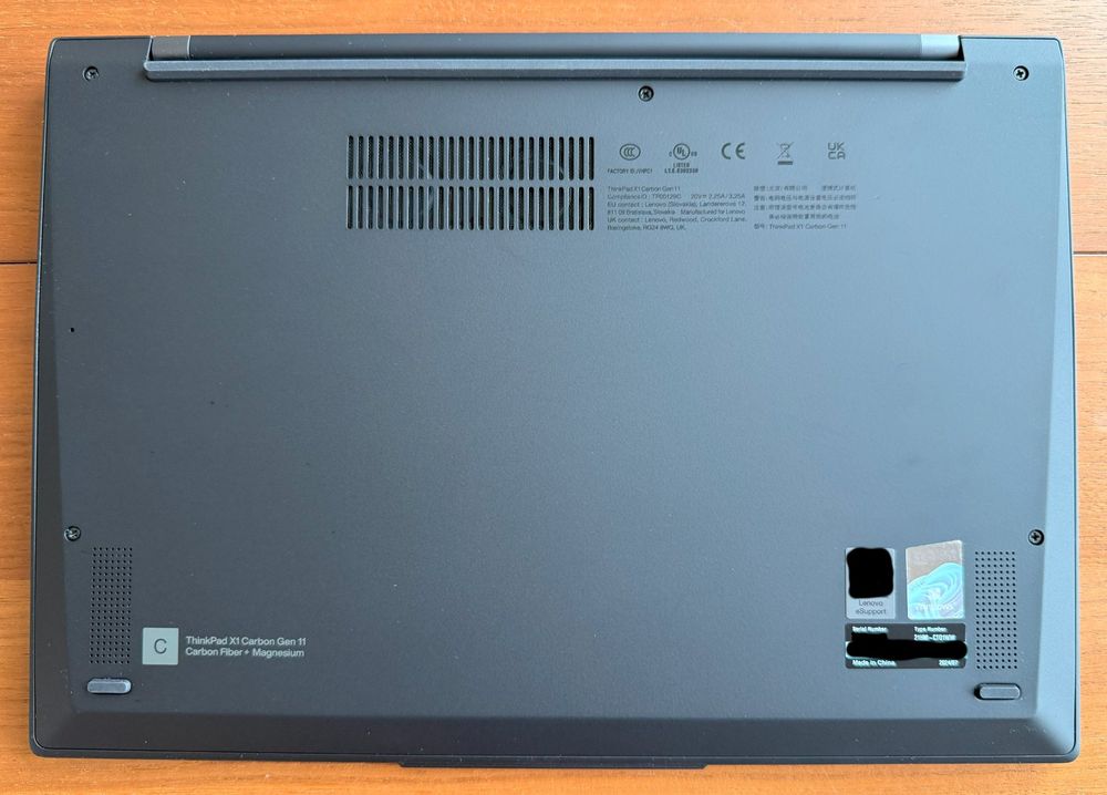 Lenovo ThinkPad X1 Carbon Gen 11 (14" Intel) 3