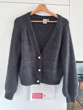 Warme Strickjacke Gr. XS mit Wollanteil