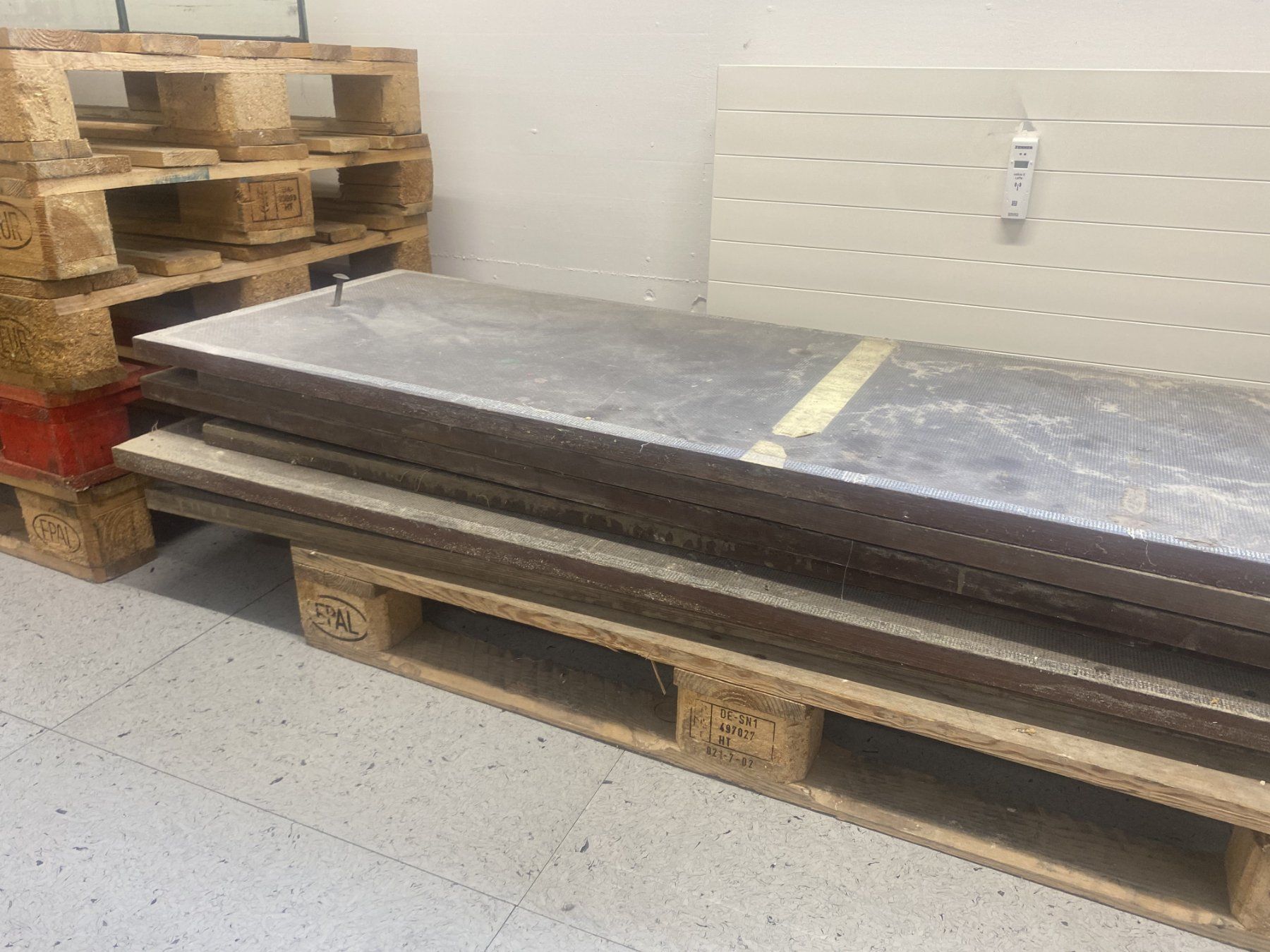 Articoli in legno: Siebdruckplatten/Holzplatten – Usato da Reinach BL venduto da Quark04 4