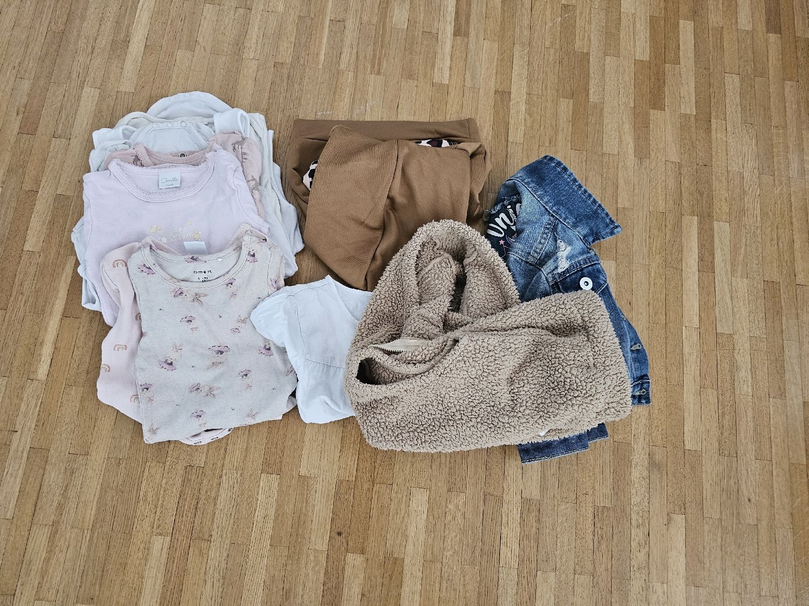 Lotti & Set di vestiti: Grosses Kleiderpaket 3 Mädchen Gr. 74/80 – Usato da Rothenburg venduto da Prinzaessin_Lillifee 2