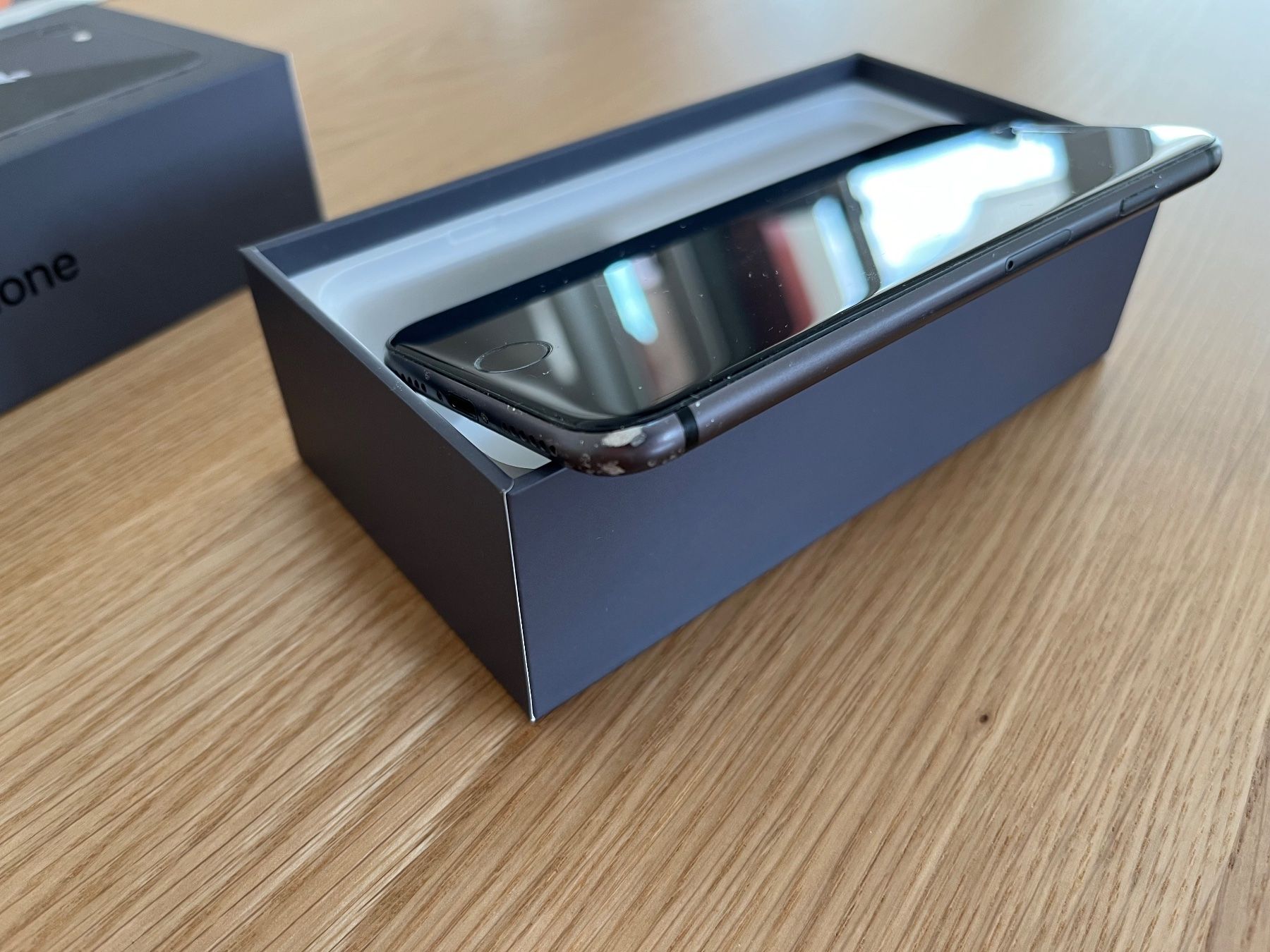 Apple Portables: iPhone 8 Space Gray – D'occasion à Unterlunkhofen par scouser89 2
