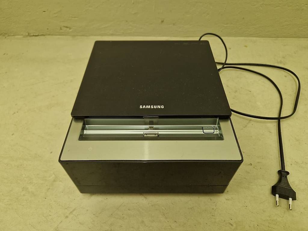 Lettore multimediale & Streamer: Samsung MM-E460D Stereoanlage Bluetooth & DVD – Usato da Kaiseraugst venduto da Hassi_66
