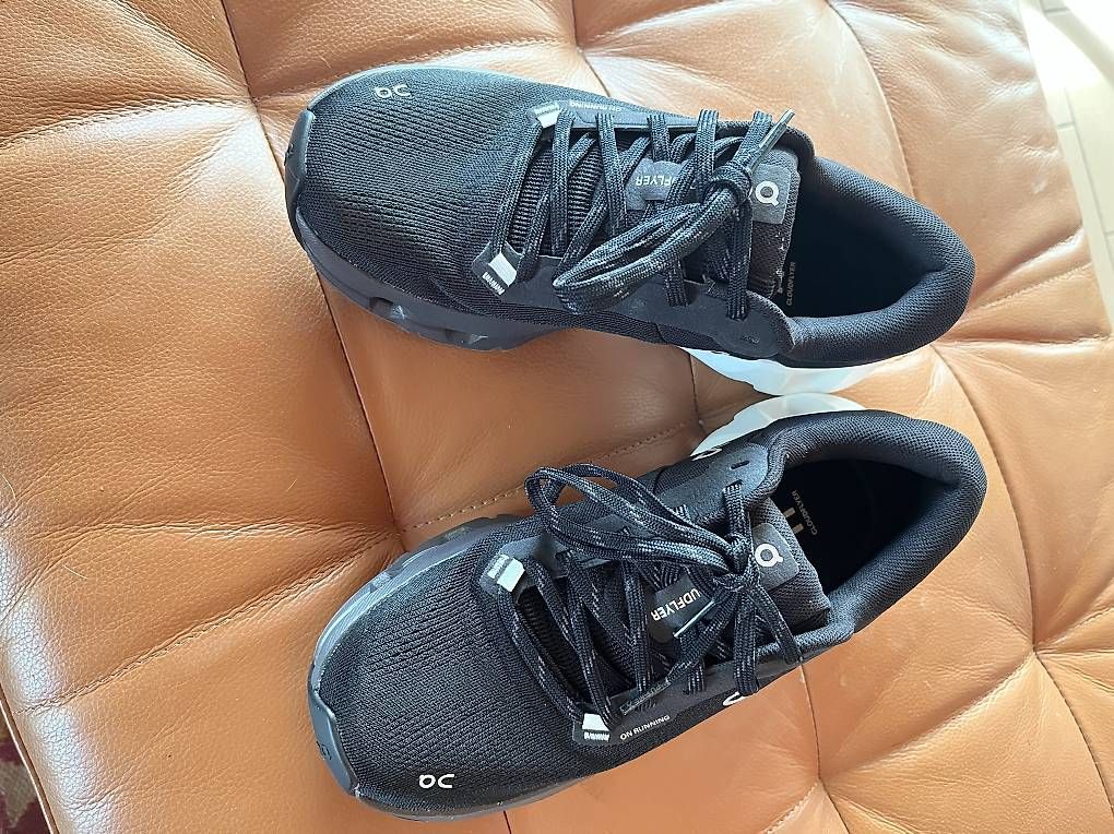 Chaussures femmes: On Cloudflyer Running – Neuf avec emballage d'origine à Epalinges par nanou75 1