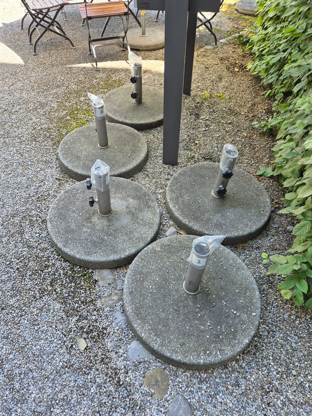 Weishäupl Altro: Bodenplatte Beton zu Sonnenschirm – Usato da Luzern venduto da rei_h2jz 1