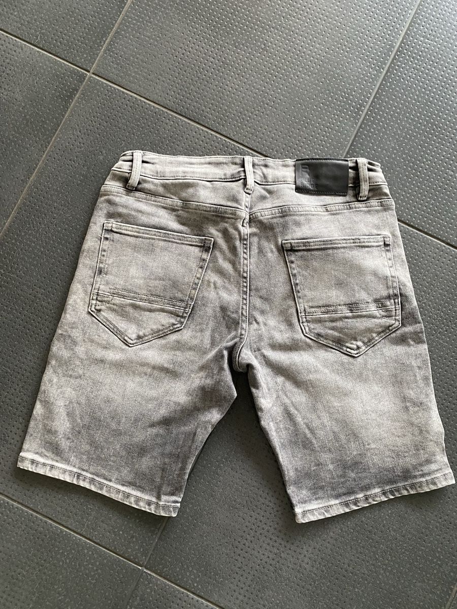 Pantaloni: Coole Jeans Shorts – Usato da Subingen venduto da joa_988c 1