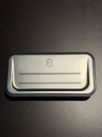 Victorinox Blechdose Metallbox silber gebraucht Zustand