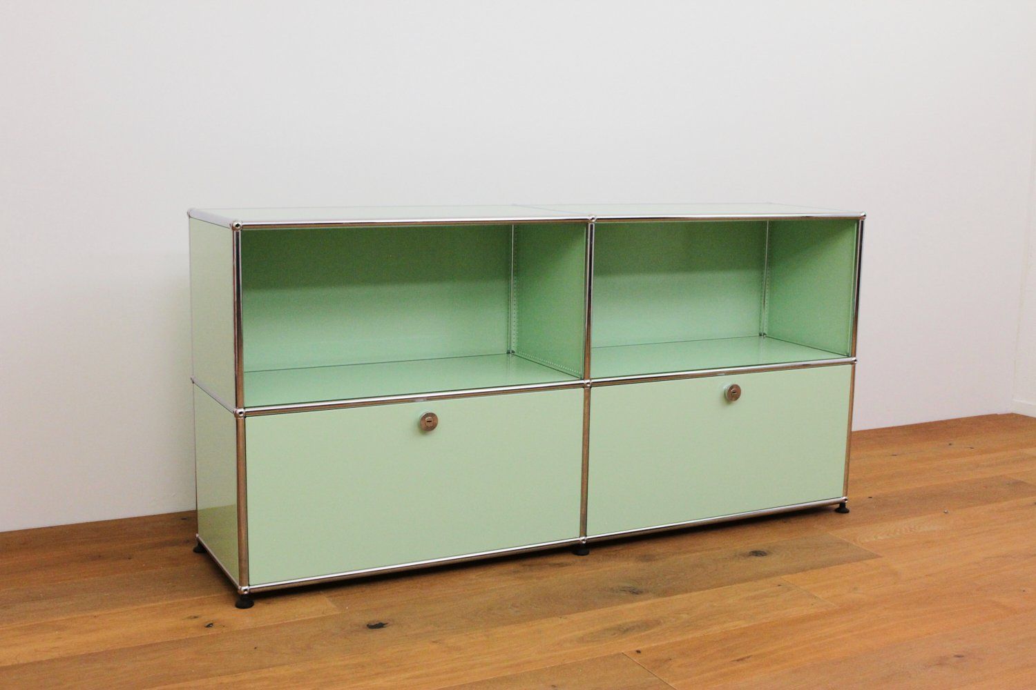 USM Cassettiere: USM Haller Sideboard // UPCYCLED // NEUE FARBEN – Nuovo (secondo la descrizione) da Affoltern am Albis venduto da StudioStandard 3