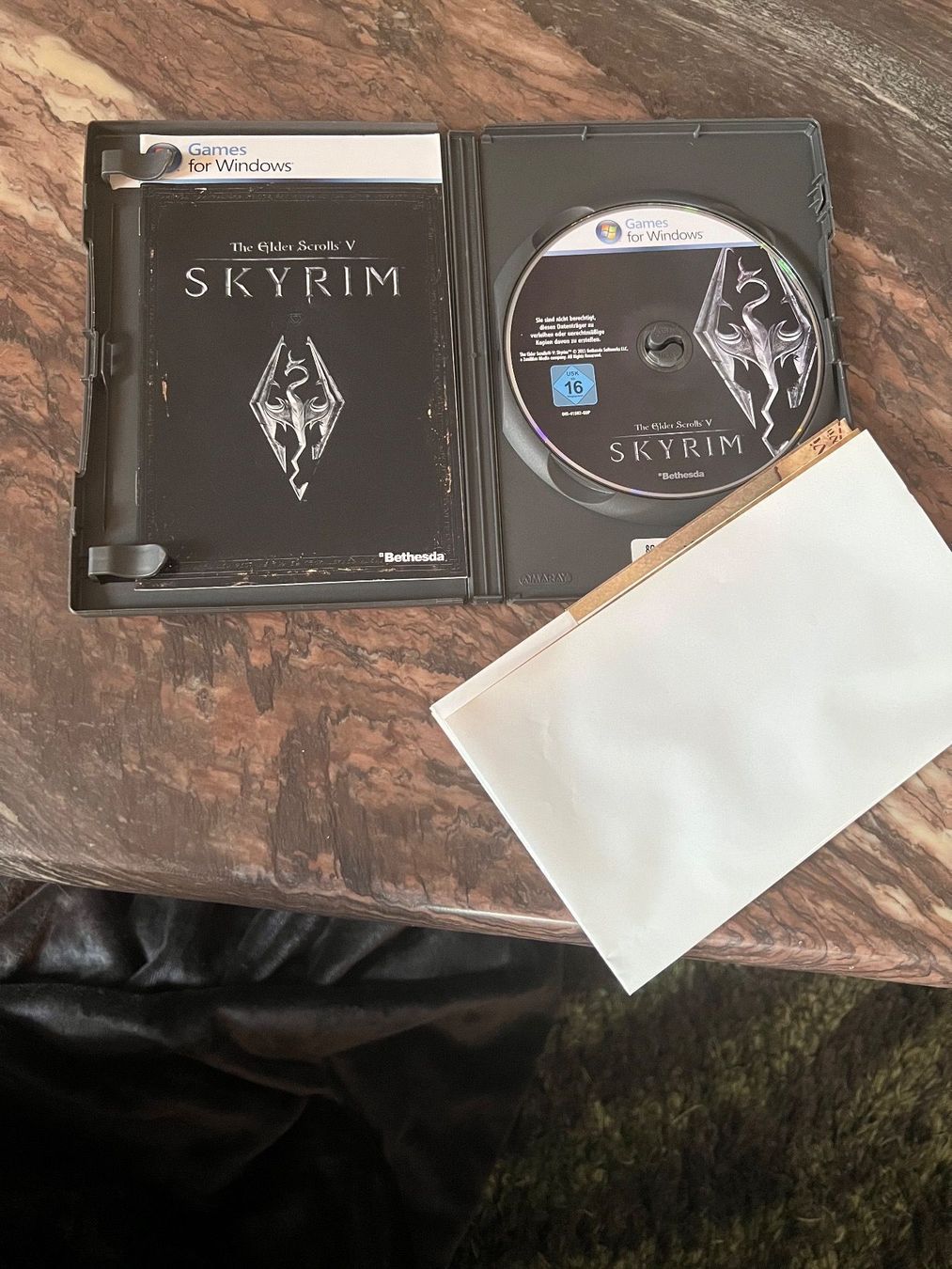 Jeux: Skyrim – D'occasion à St. Niklaus VS par jas_13 1