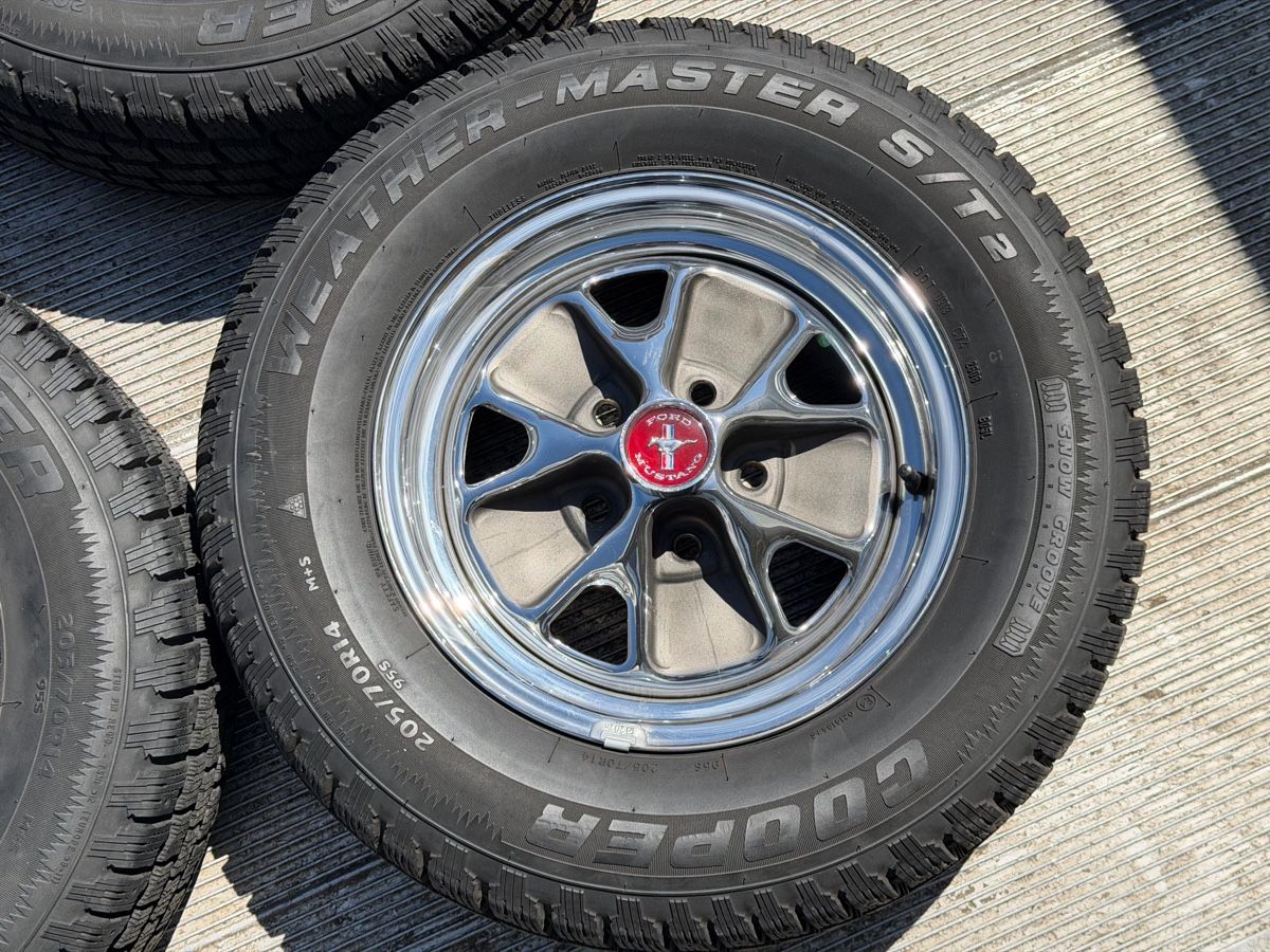 Pneumatici & Ruote complete: 4 Kompletträder Felgen Ford Mustang Oldtimer – Usato da Oftringen venduto da A.Josef 3
