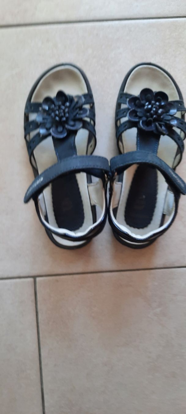 Elefanten Schuhe für Mädchen: Sandalen Grösse 32 – Gebraucht aus Volketswil von Merkur10