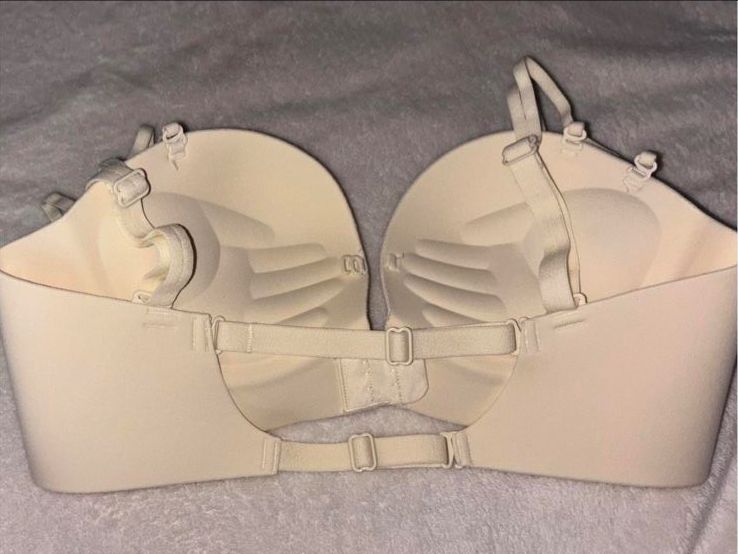 Sonstige Unterwäsche: Petalane Balconette BH, push-up, 70A – Neu (gemäss Beschreibung) aus Gunzwil von mel_gd8m 1