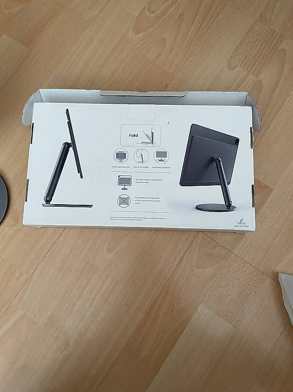 Autres décorations & accessoires: Ipad Ständer – D'occasion à Stein am Rhein par Lembu 1
