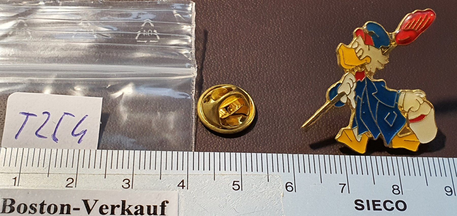 Placchette & Badge: T254 - Pin Comic Figur Primus von Quack – Usato da Reinach BL venduto da Boston-Verkauf 1
