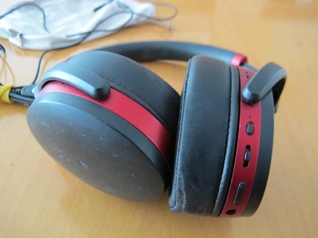Sennheiser Cuffie: Sennheiser HD 4.50 R Bluetooth-On-Ear Kopfhörer – Usato da Wittenbach venduto da markus412