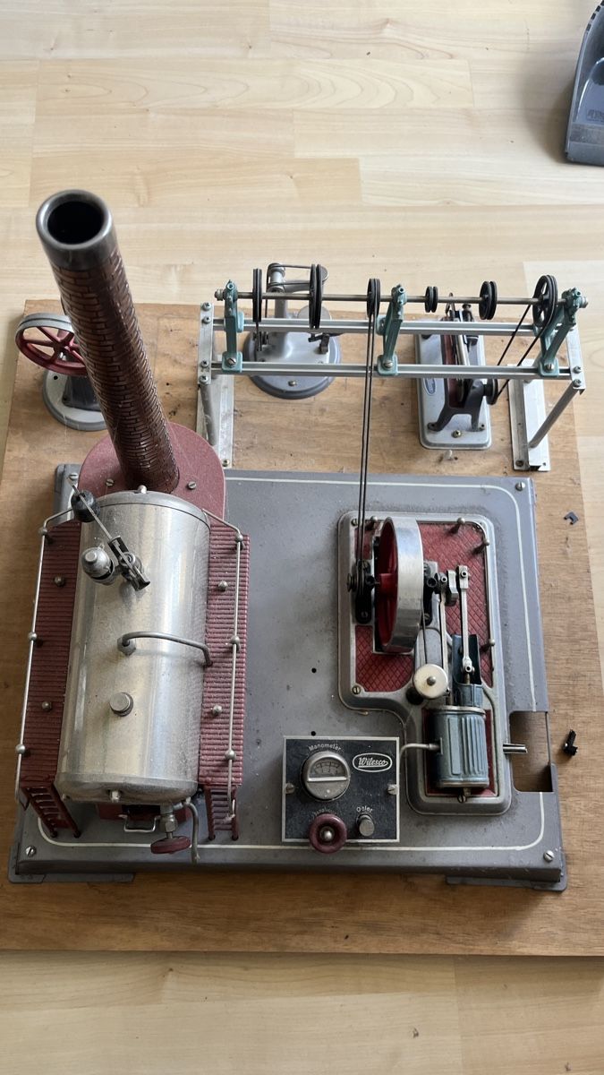 Wilesco Kit di modellismo & Modellini statici: Wilesco Dampfmaschine mit Zubehör – Difettoso da Bibern SO venduto da Alpmann13 5