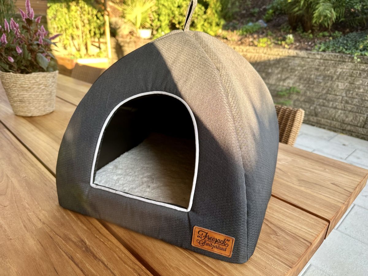 Liege- & Schlafplätze: Cabane pour chat accessoire  – Gebraucht aus Münchenwiler von yae_c9tr 1