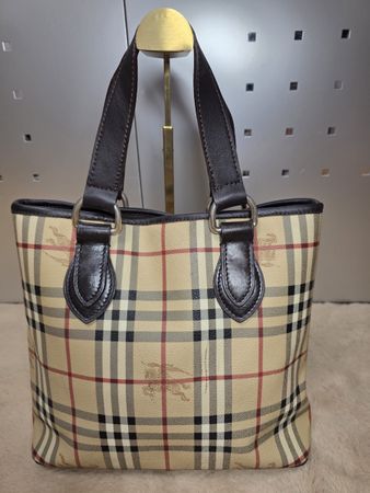 Burberry Handtasche, Top Zustand, Herbst Schnäppchen!