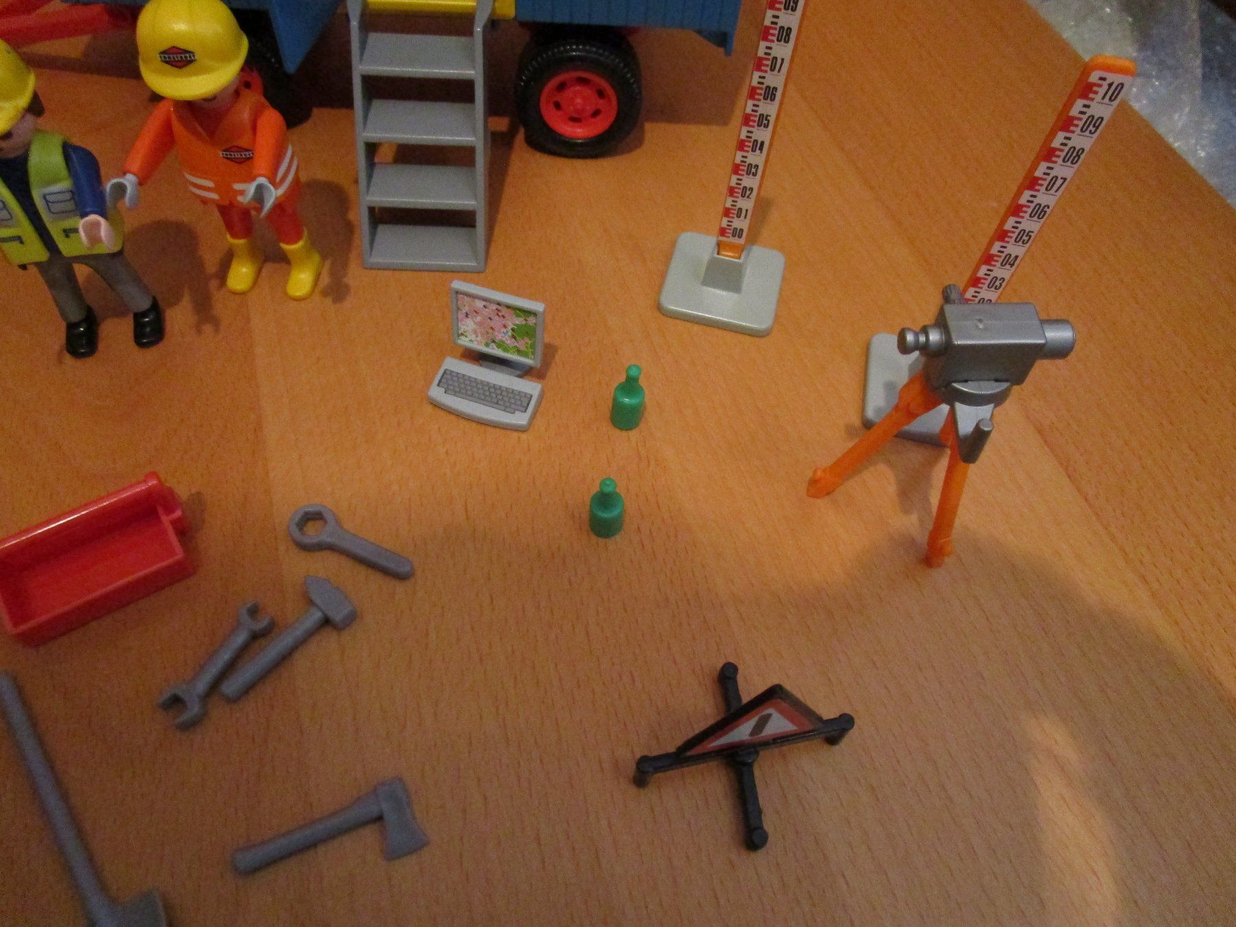 Playmobil Spielzeuge: Playmobil -  Bauwagen mit Vermessungs-Team – Gebraucht aus Wetzikon ZH von Storchadebar 1