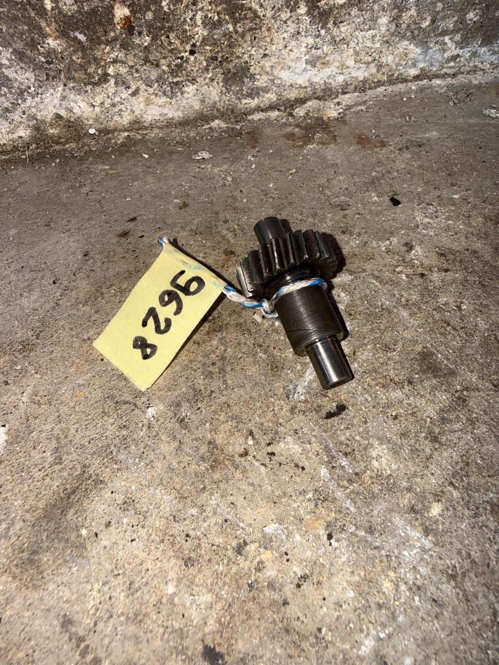 Piaggio Parti ricambio per ciclomotori: Piaggio Ciao Mofa Getriebe Welle – Usato da Fahrni b. Thun venduto da berger_tuning34