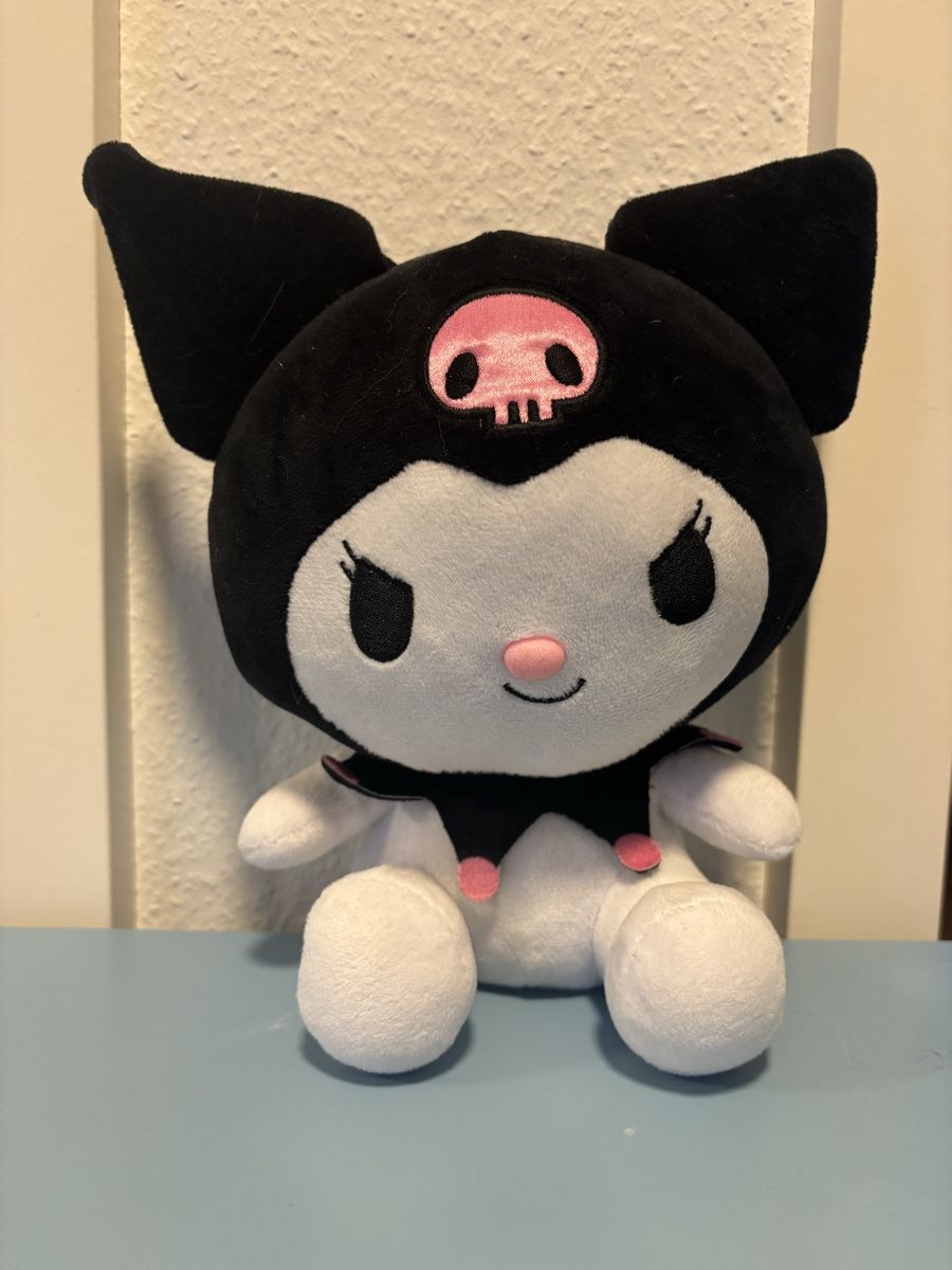 Sanrio Spielzeuge: Kuromi Hello Kitty Plush Plüschtier Gothic – Neu (gemäss Beschreibung) aus Brugg AG von ann_stf7
