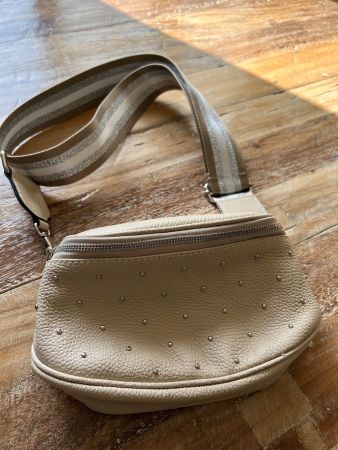 Beuteltasche, leder
