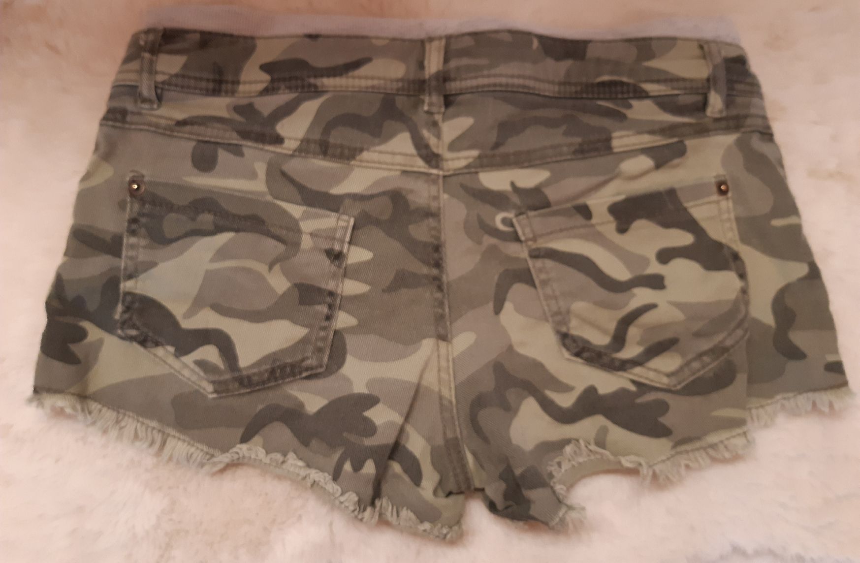 Hosen: Kurze hosen camouflage – Gebraucht aus Toffen von Gwunderegge77 1