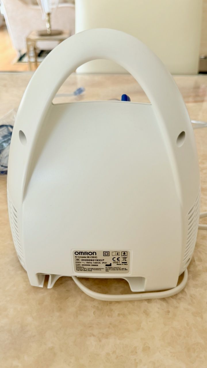 Omron Attrezzature mediche: Omron A3 Complete Inhalationsgerät NE-C300-E Vernebler – Usato da Zürich venduto da sr.zurich 1