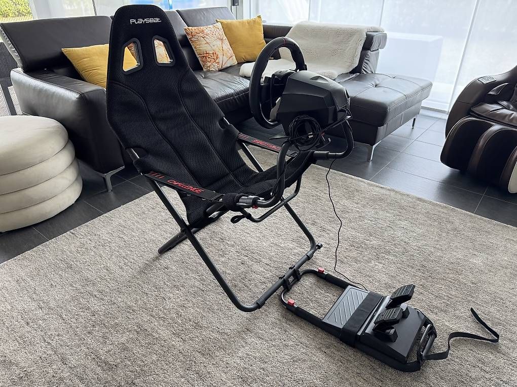 Consoles: Playseat PlayStation Lenkrad PS4 PS5 PC Rennsitz – D'occasion à Scherzingen par joh_qbh5