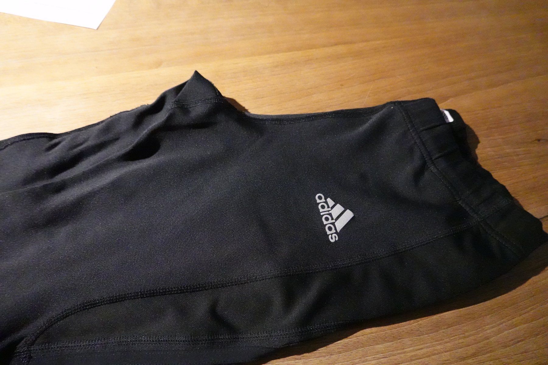 Adidas Leggings: Adidas Sporthose S 3/4 schwarz – Usato da Hausen AG venduto da nordost 1