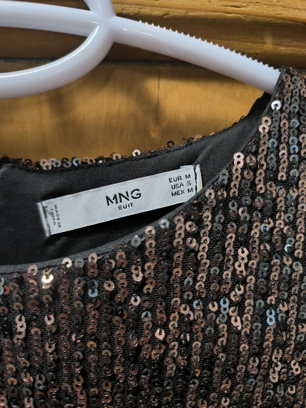 Vestiti: Braunes Pailettenkleid Mango – Nuovo (secondo la descrizione) da Zürich venduto da Italy2001 1