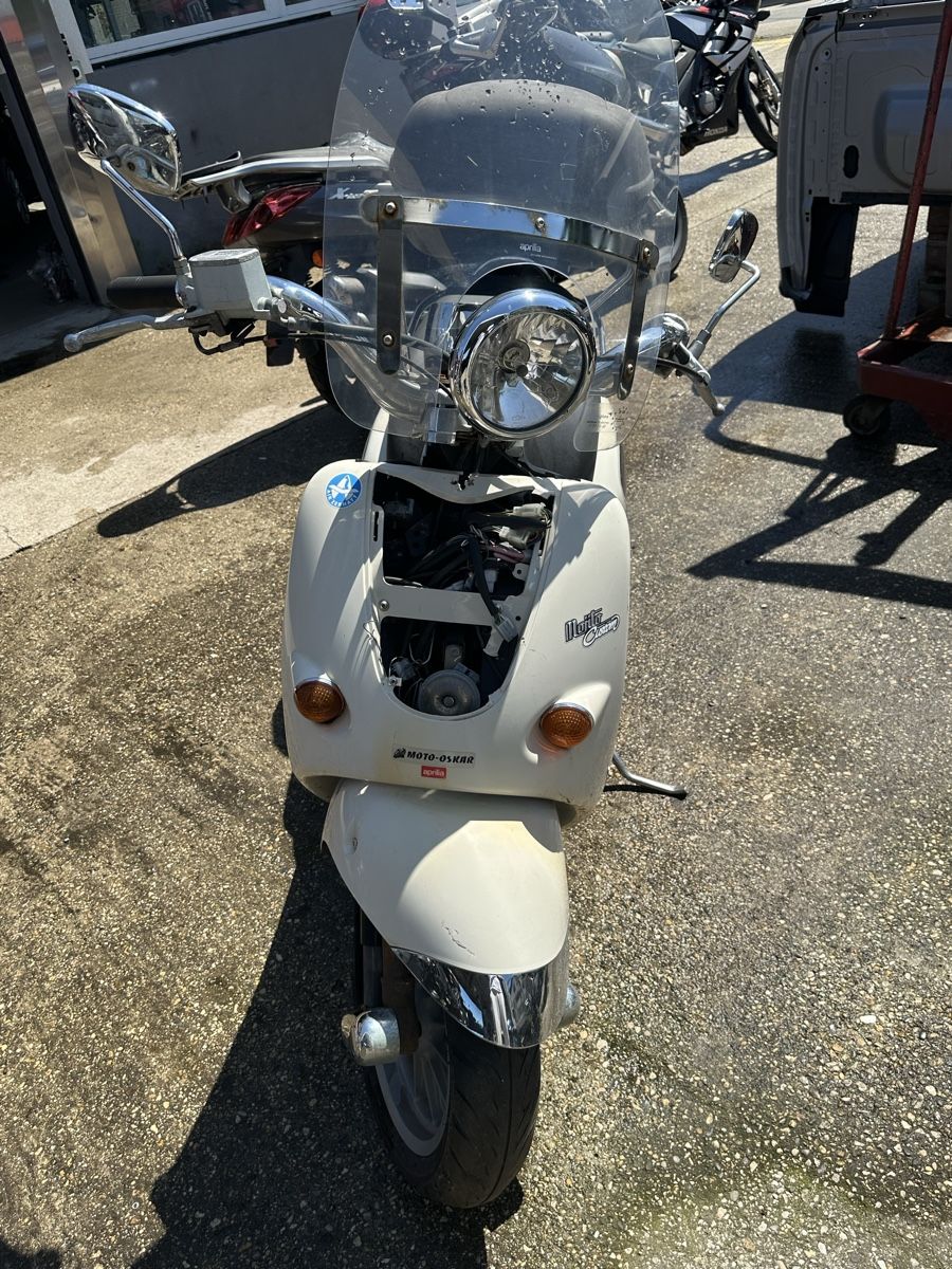 Aprilia Scooter: Aprilia Mojito 125 Custom 125 – Difettoso da Treycovagnes venduto da Campingcar65