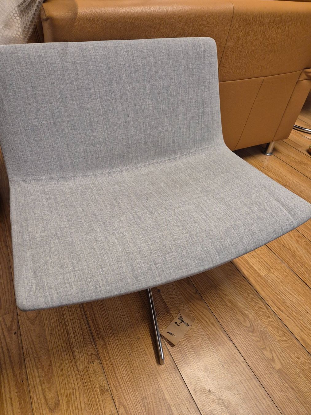 Arper Poltrone: ARPER CATIFA 80 Lounge Sessel drehbar Designer – Nuovo (secondo la descrizione) da Granges-Paccot venduto da YuDrOm