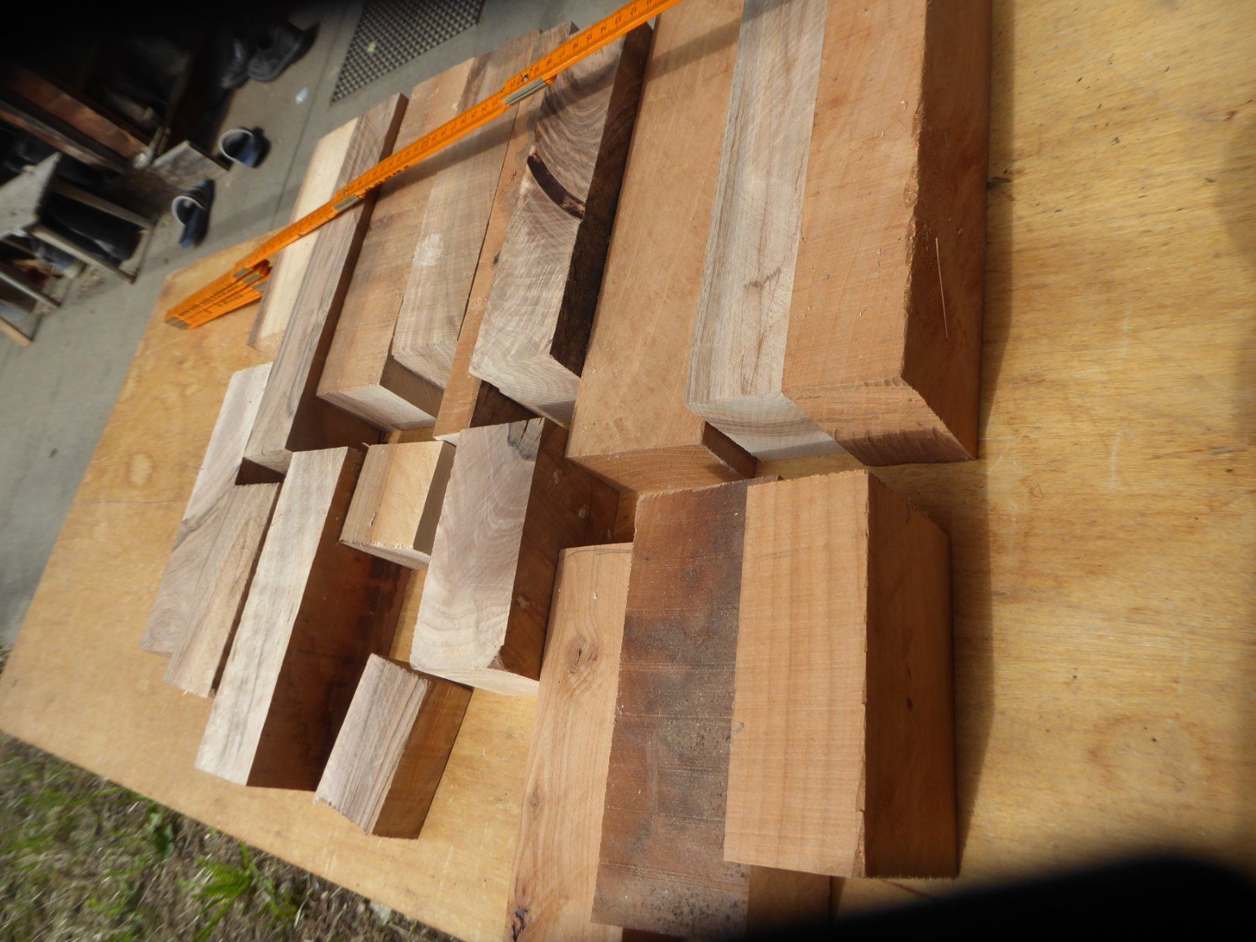 Articoli in legno: Hartholzkantel – Nuovo (secondo la descrizione) da Sumiswald venduto da Hennri1 2