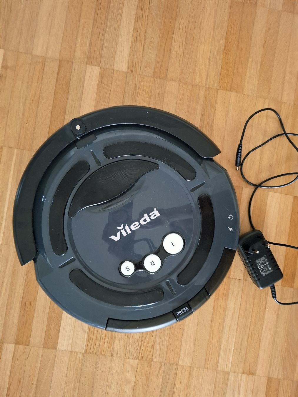 Vileda Aspirapolveri & Accessori: Vileda Saugroboter VR 102 gebraucht mit Ladekabel – Usato da Zug venduto da Alisaaa260 1