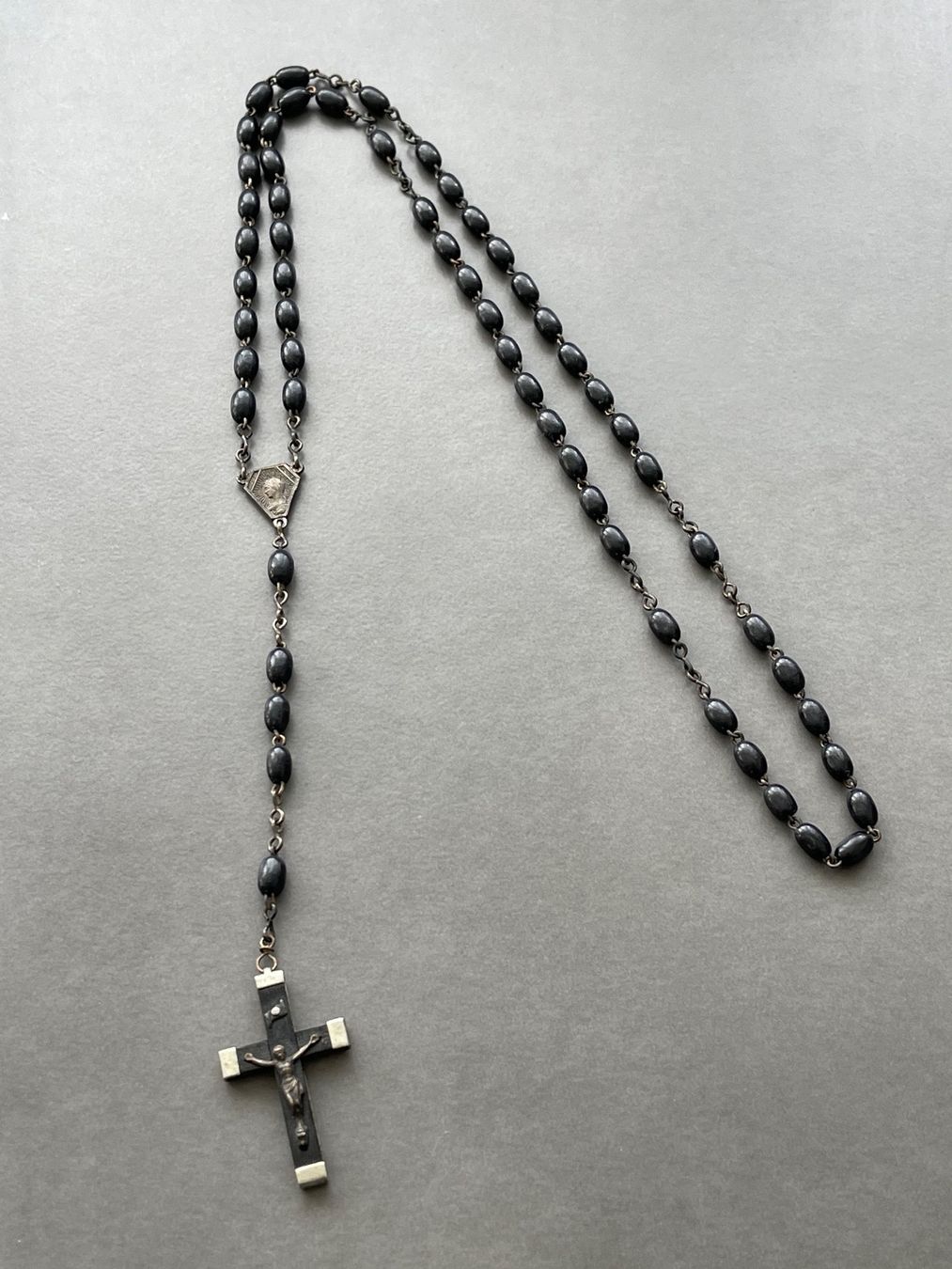 Sonstiger Schmuck: EIBENHOLZ ROSENKRANZ ANTIK – Gebraucht aus Honau von sainj