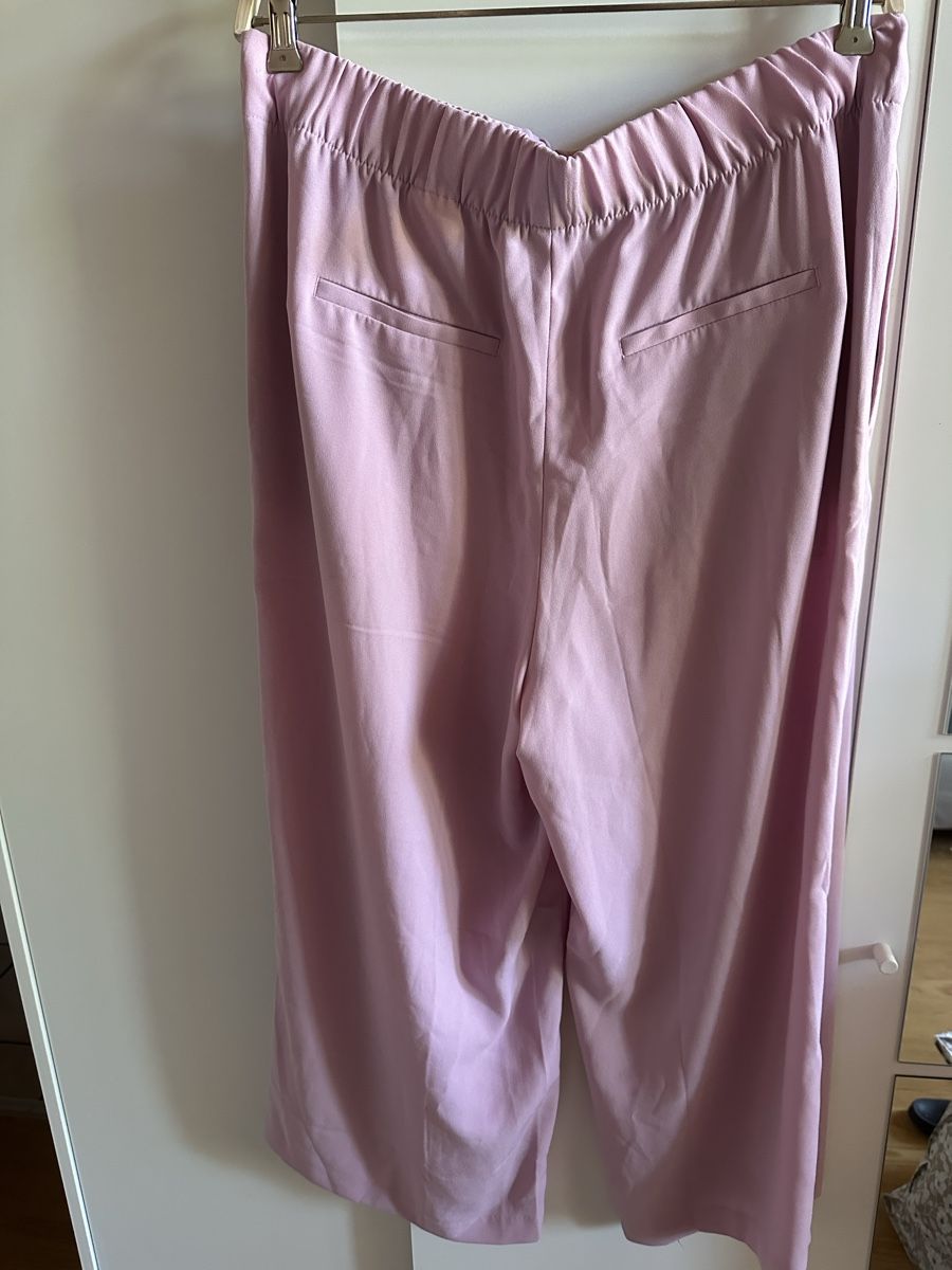 H&M Pantalons: H&M Hose Gr. L rosa – D'occasion à Münsingen par Secondhand89 2