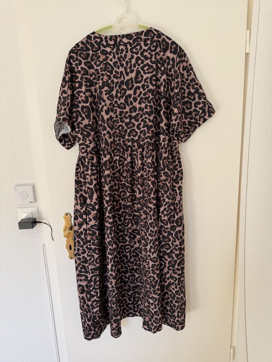 Robes: Kleid Grösse XL NEU – Neuf (Voir description) à Schübelbach par Sambodscha 3