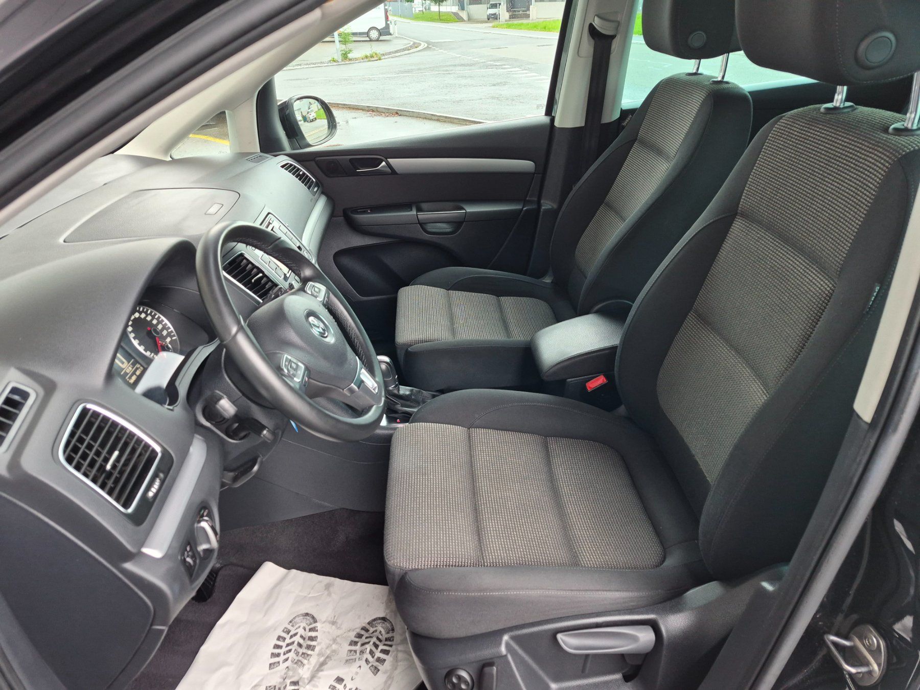 VW Autos: VW Sharan 2.0 TDI DSG Frisch ab MFK – Gebraucht aus Freienbach von fuska82 4