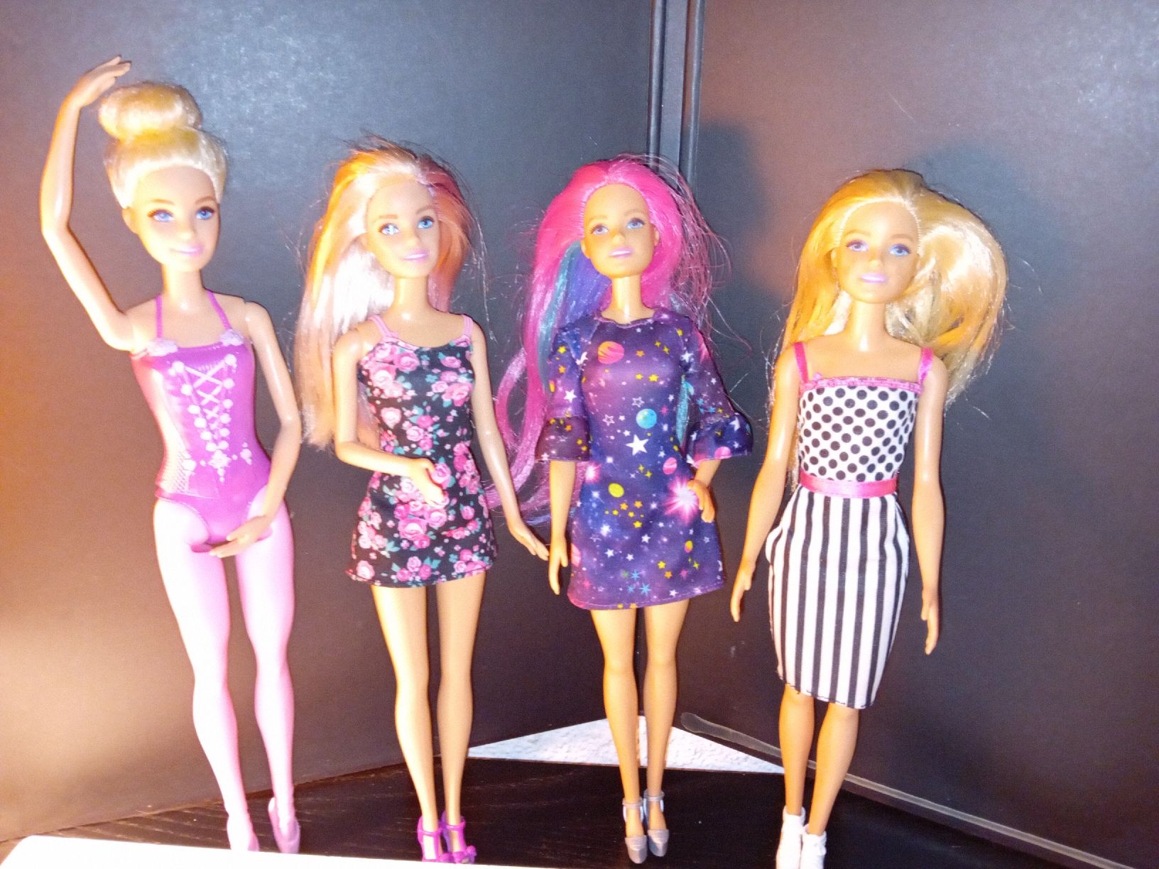 Bambole: 4 Barbie puppe – Usato da Biasca venduto da Old_6blh 1