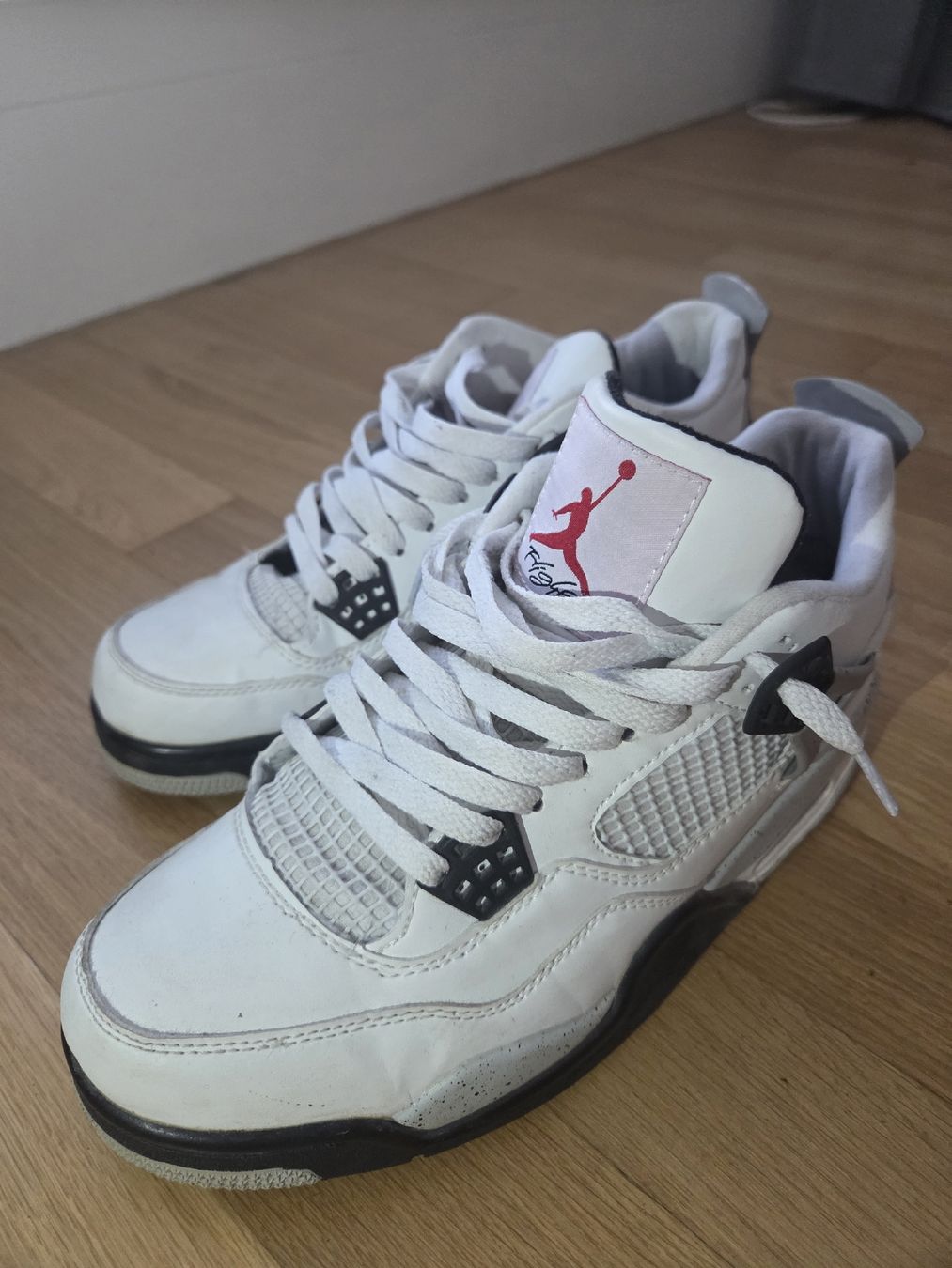 Nike Scarpe da uomo: Nike Air jordan 4 – Usato da Bern venduto da sil_v7sn