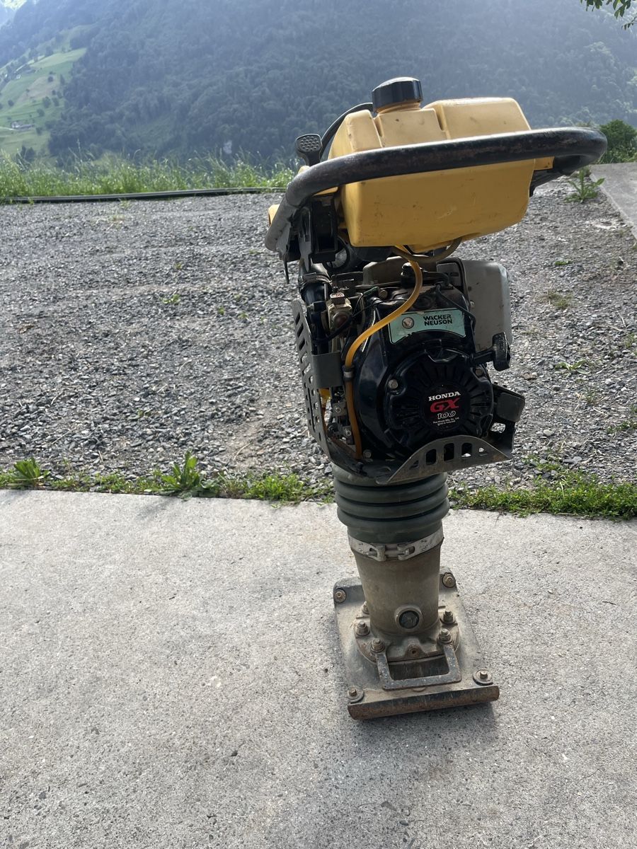 Wacker Neuson Tutte le macchine: Grabenstampfer Stampfer Wacker Neuson Baumaschine Vibroplatt – Usato da Büren NW venduto da christens01 2