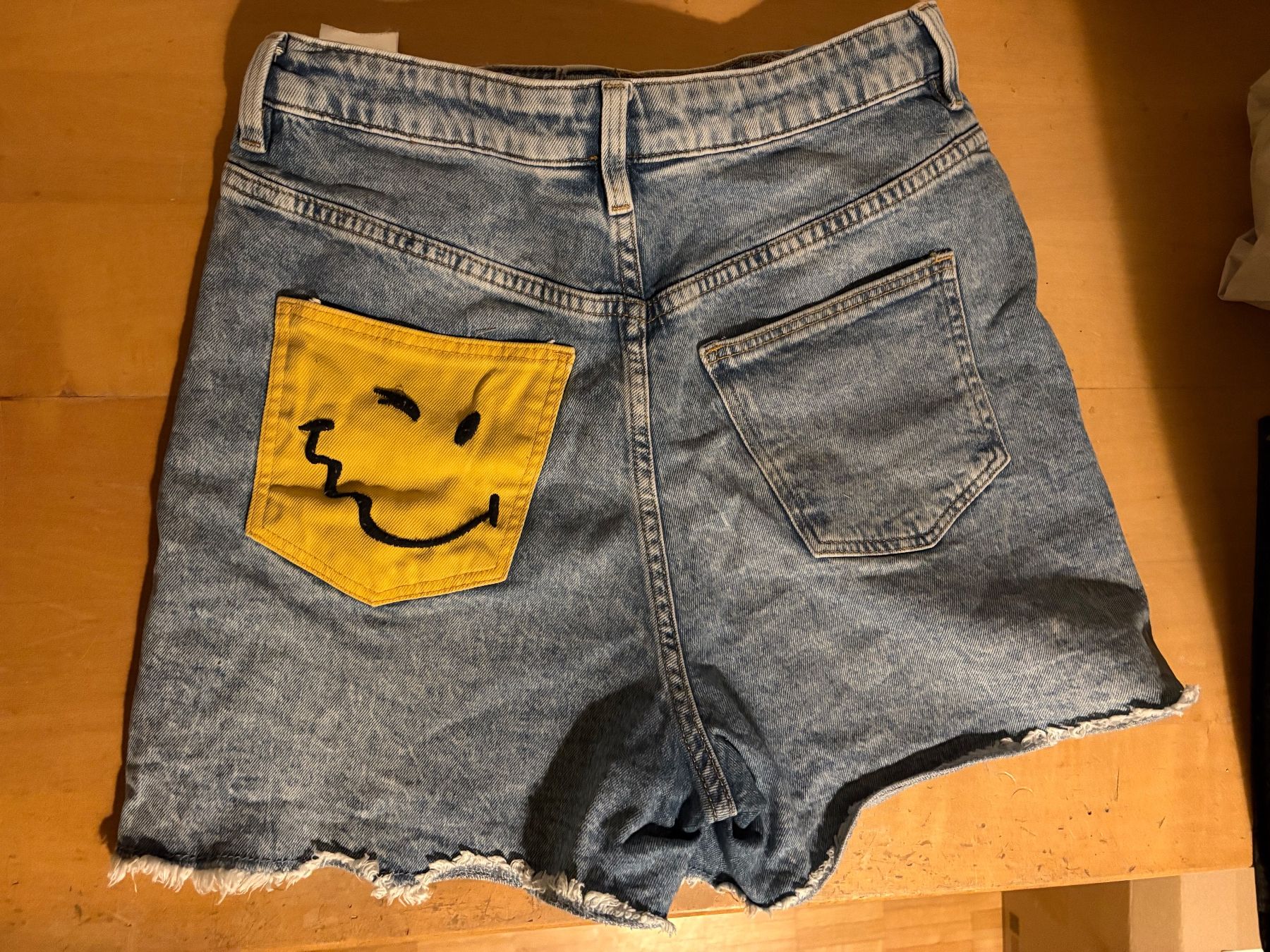 H&M Pantaloni: Kurze Hosen – Usato da Dielsdorf venduto da IrinaAnja 1