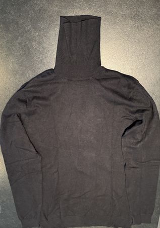 Pull & Bear Rollkragenpullover schwarz (Grösse M)